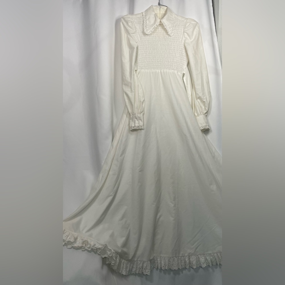 VTG 70s Jody of California white LS smocked maxi dress w/ ruffled collar sz S/M